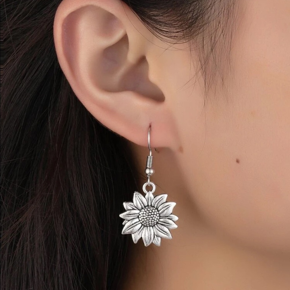 New flower decor drop earrings
